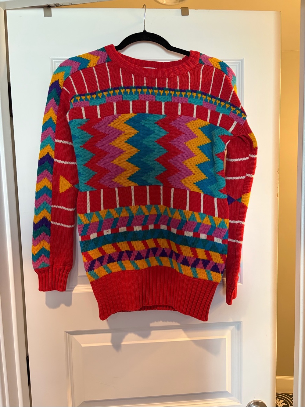Laura Scott Red Multi-Color Geometric Crewneck Sweater